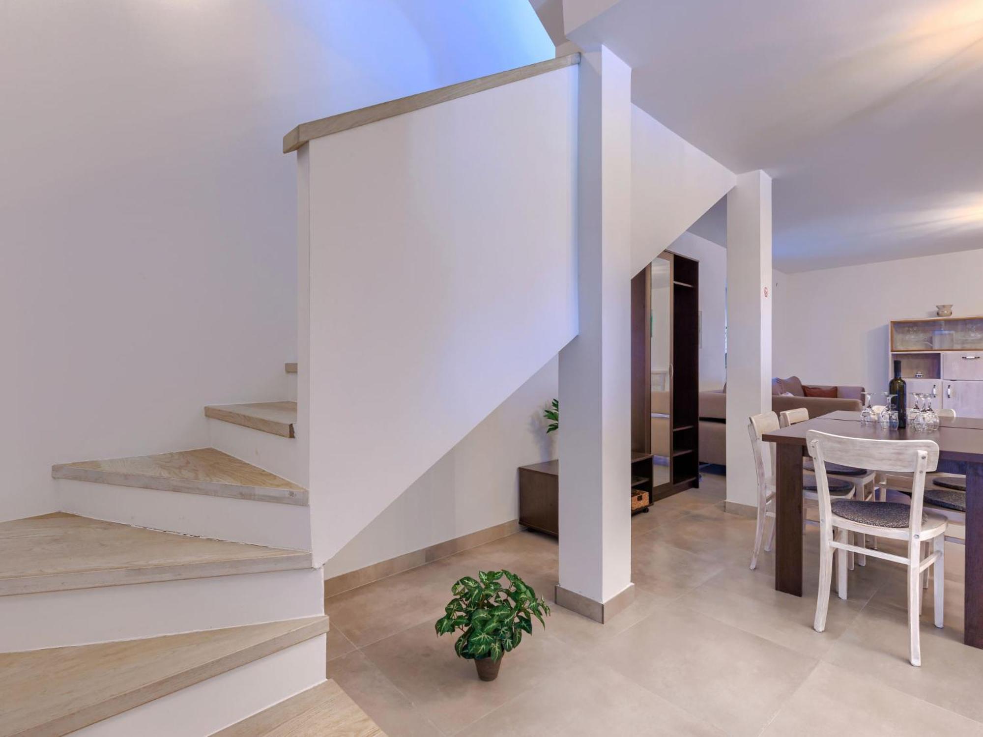 Eugenia By Interhome Pula
