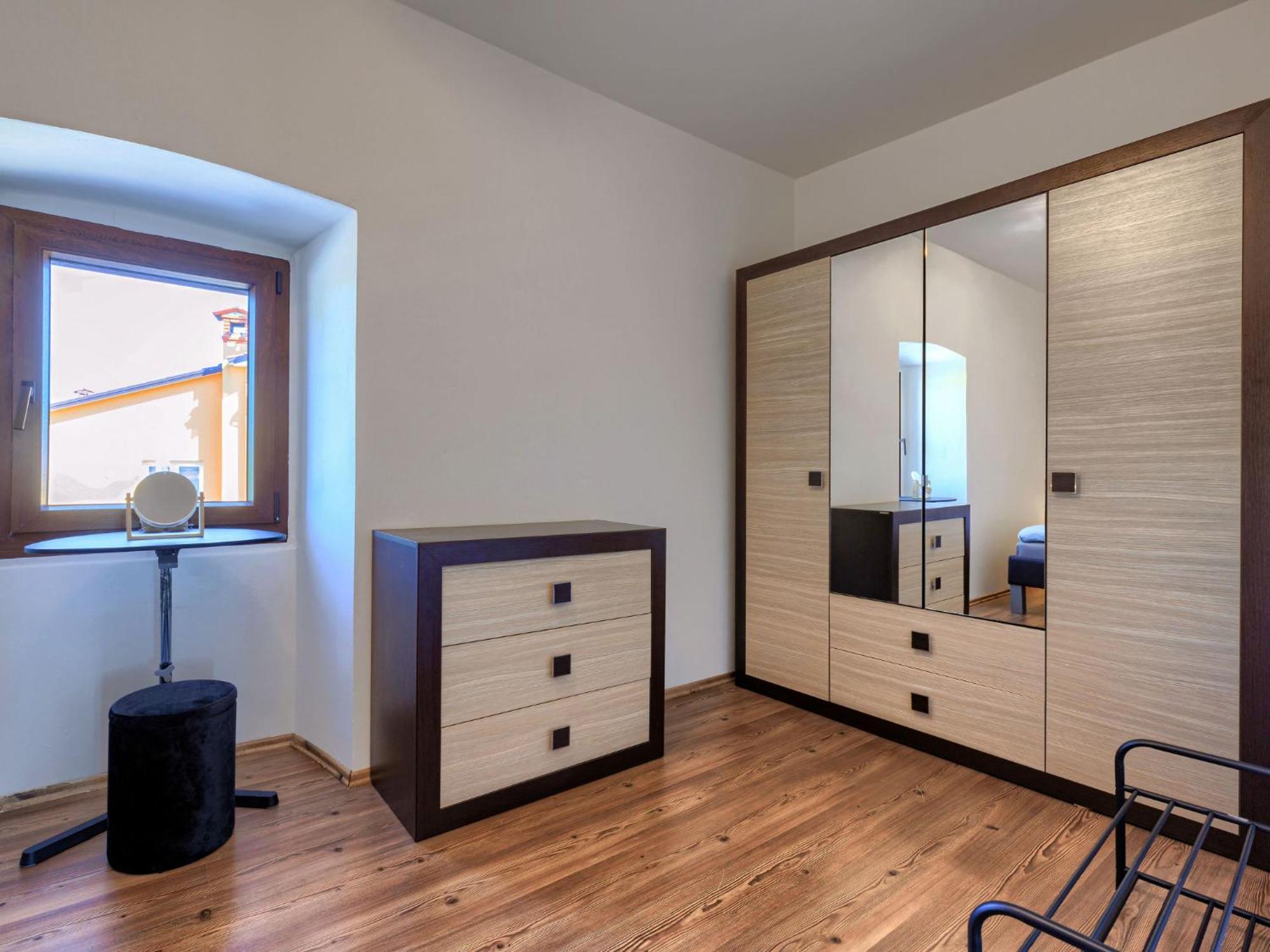 Eugenia By Interhome Pula